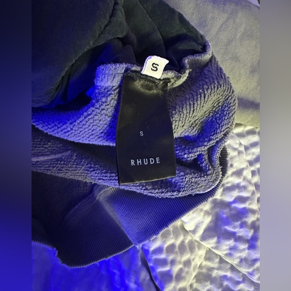 Rhude. Authentic. Fits like m/L - Picture 4 of 4